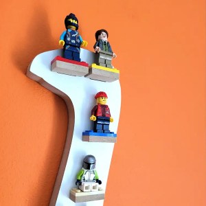 Organizér polička na LEGO figúrky postavičky - polička na LEGO