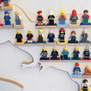 Organizér polička na LEGO figúrky postavičky - polička na LEGO