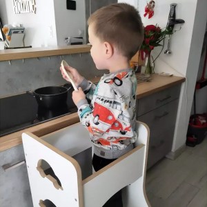 Pevná učiaca veža - Kitchen Helper - biela (Montessori pomocník v kuchyni pre deti) 