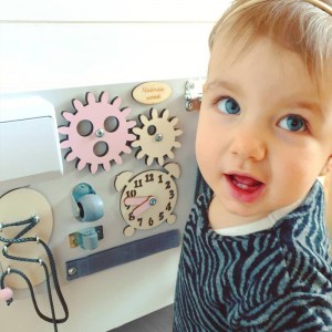 Montessori tabuľa (activity board) pre deti - manipulačná doska