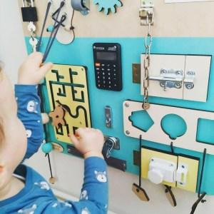 Montessori tabuľa (activity board) pre deti - manipulačná doska